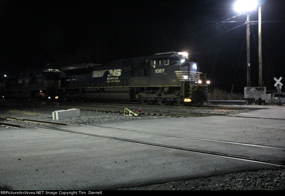 NS 1087 leads 11V